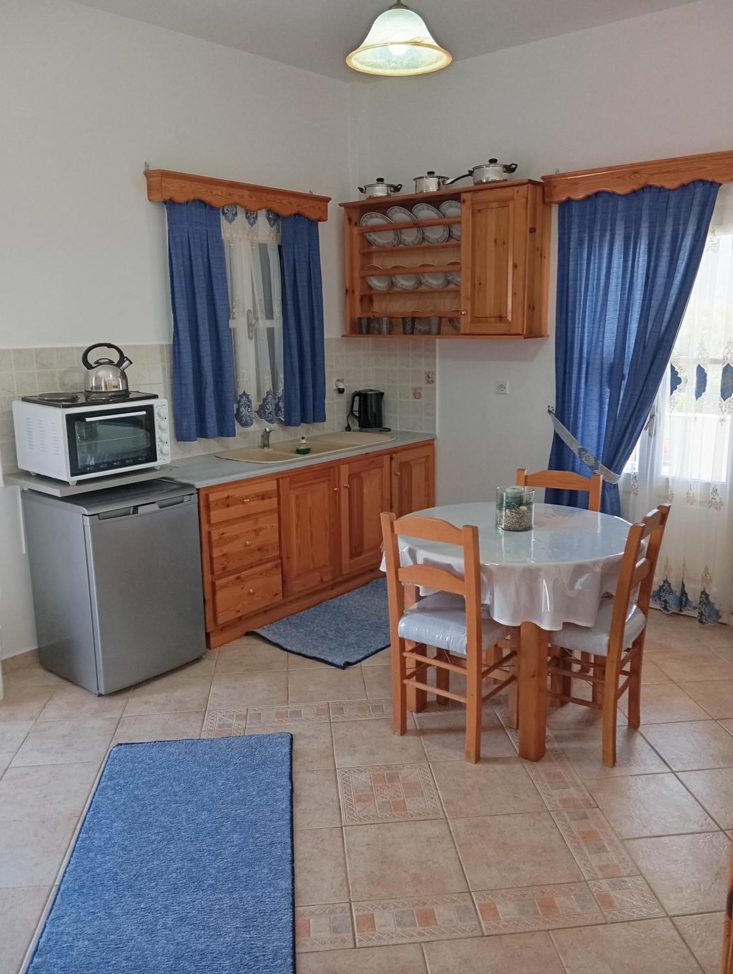 Petroula Ii Apartmán Emborios